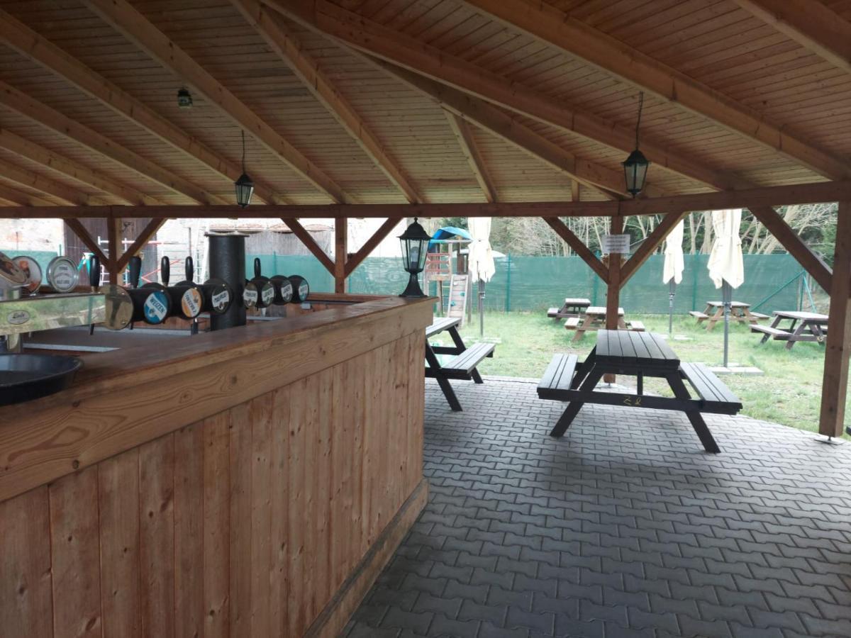 Pivovar Maly Janek - Restaurace, Penzion A Stany Jince Екстериор снимка