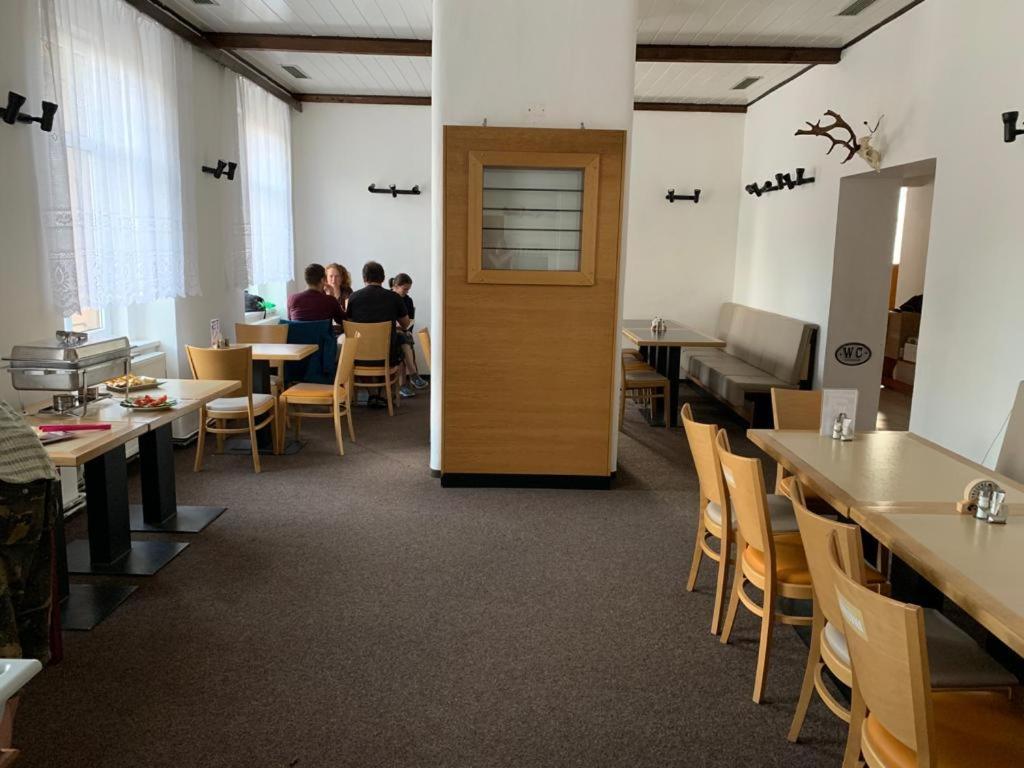 Pivovar Maly Janek - Restaurace, Penzion A Stany Jince Екстериор снимка